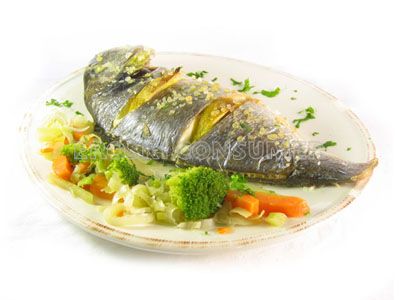 Dorada al horno con menestra de verduras